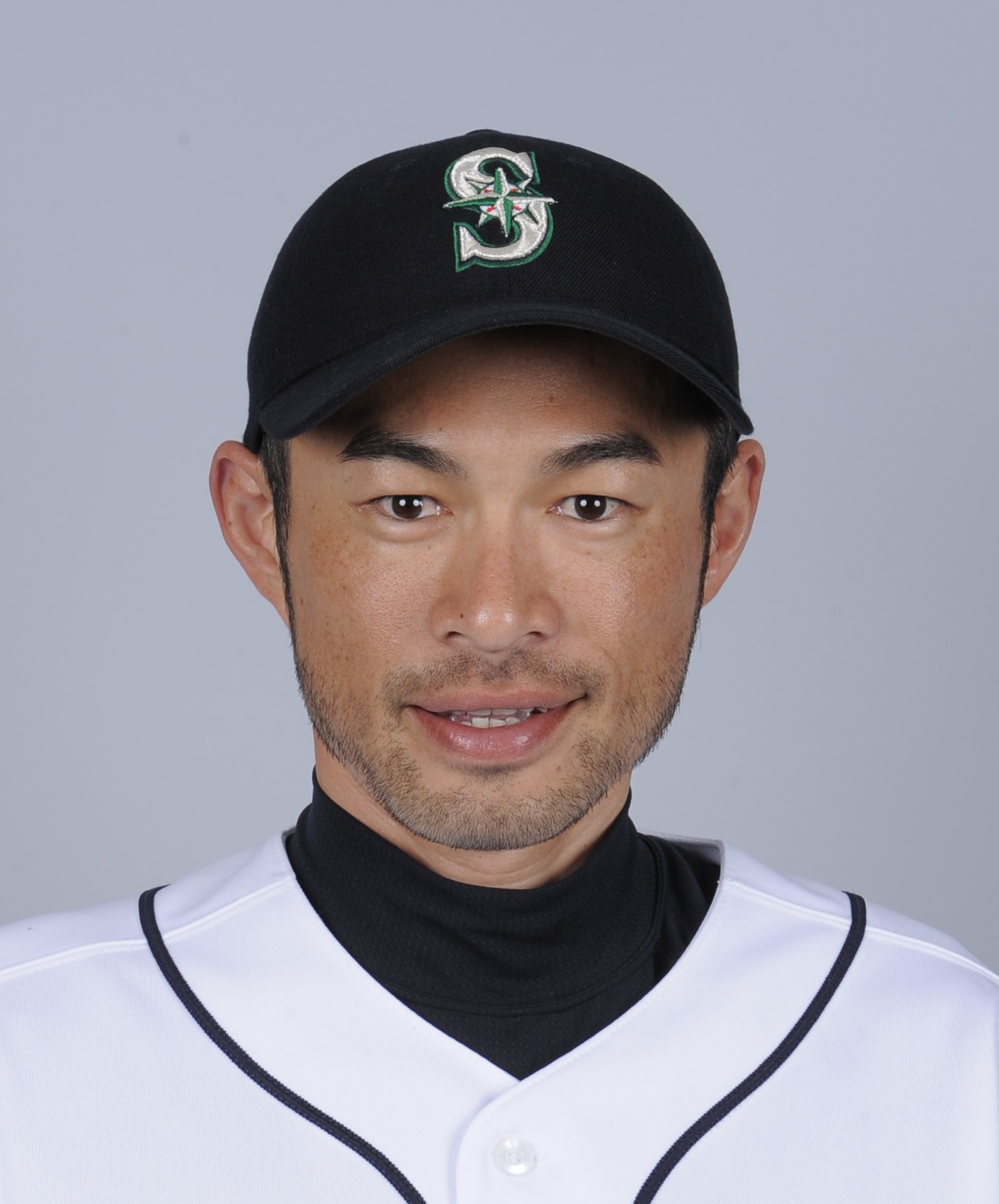 Ichiro Suzuki - Seattle Mariners 2010 HS - 400085_raw1-e1270531721868