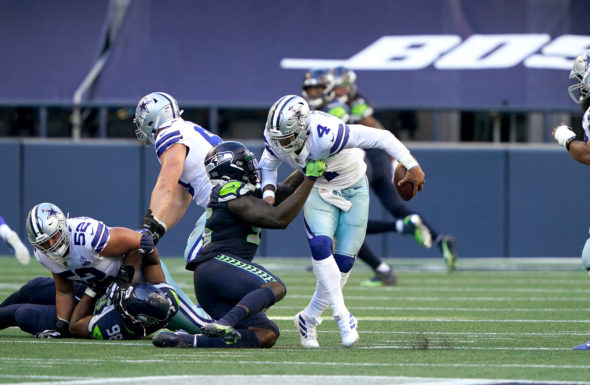 Thiel Seahawks Pick A Fine Time To Take To The Air Sportspress Northwest