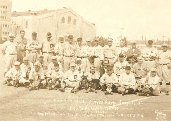 Official Cooperstown Collection 1908 Cubs Oversized Uniform Cloth